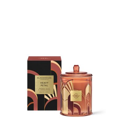 Blooms, spices and smoked Patchouli woods mingle in the evocative, sensory wonderland of GLASSHOUSE FRAGRANCES Humidor Collection Heavy Petal fragrance